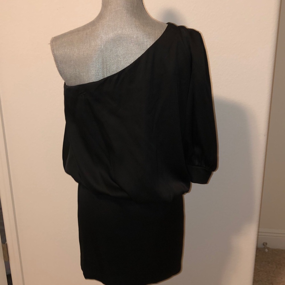 Blaque label one sleeve satin black dress - Picture 4 of 5